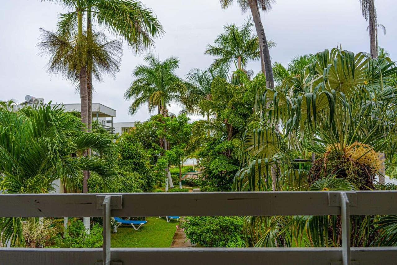 Negril Beach Club Condos Exterior foto